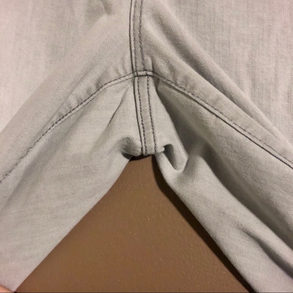 Lane Bryant Distressed Light Wash Capri Jean 20 - Picture 4 of 7